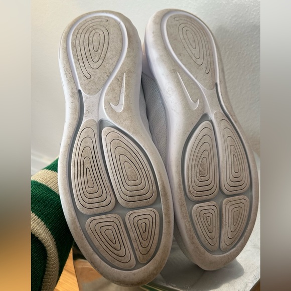 Nike lunarlon running shoes, men’s size 12. Like new! - Picture 3 of 4